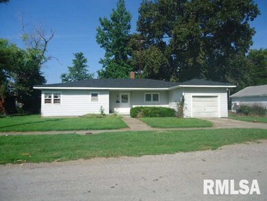 715 N Webster St, Harrisburg, IL 62946 - photo 2