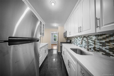 Thornton Place Owners unit F, Forest Hills, NY 11375 - photo 7