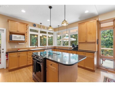 35 Jewett Creek Loop Rd, White Salmon, WA 98672 - photo 4