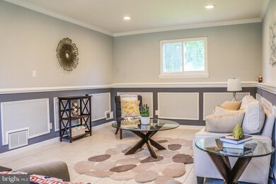 7318 Longbranch Dr, New Carrollton, MD 20784 - photo 4