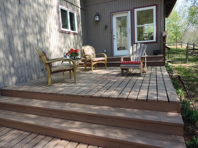 Sherry Road exterior area 006