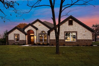 5208 Terrific Ln, Alvarado, TX 76009 - photo 2