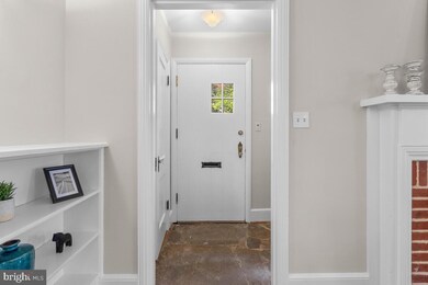 427 Pershing Dr, Silver Spring, MD 20910 - photo 5