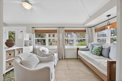 221 13th Ave NE, Saint Petersburg, FL 33701 - photo 4