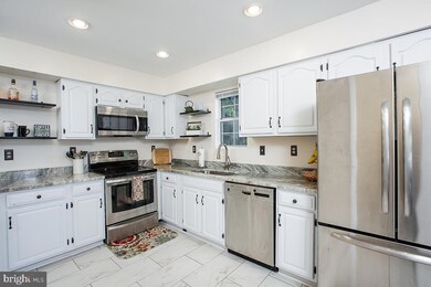 14310 Dover Ct, Laurel, MD 20707 - photo 4