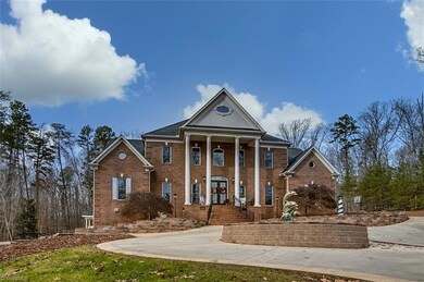 2462 Mountain Lake Rd, Asheboro, NC 27205 - photo 2