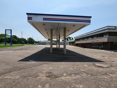 2137 Division St N, North Saint Paul, MN 55109 - photo 4