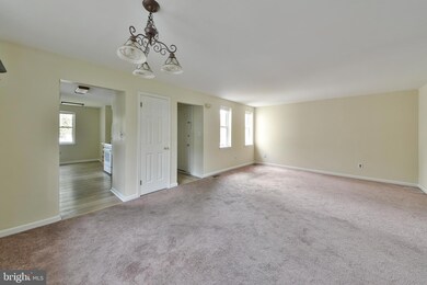 1 W Mill Rd unit LOWER, Flourtown, PA 19031 - photo 4