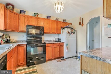 241 Evening Star Ln, Martinsburg, WV 25404 - photo 3