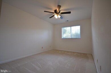 9298 Cardinal Forest Ln unit 9298A, Lorton, VA 22079 - photo 3