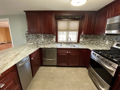 280 Summit Dr, Cranston, RI 02920 - photo 3