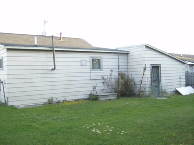 15 glashaw st 003