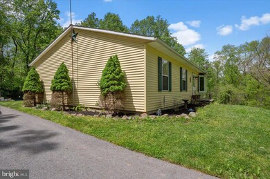 12532 Seavolt Rd, Hancock, MD 21750 - photo 4