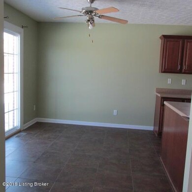 305 Misty Brooke Dr, Mount Washington, KY 40047 - photo 3