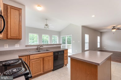 6906 S Dewey Ct, Fredericksburg, VA 22407 - photo 5