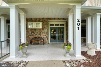 201 High Gables Dr unit 101, Gaithersburg, MD 20878 - photo 4