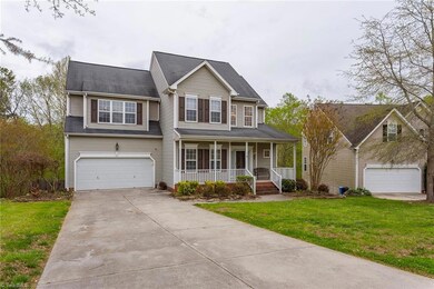 202 Jamestown Oaks Dr, Jamestown, NC 27282 - photo 2