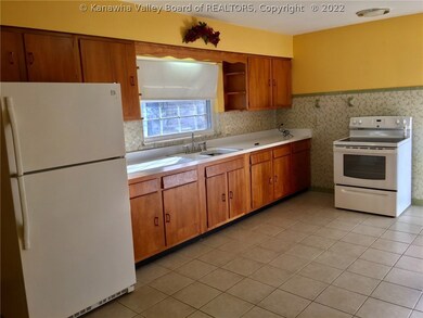 533 18th St, Dunbar, WV 25064 - photo 6