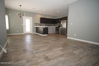 1085 Gaitan St, El Paso, TX 79928 - photo 4