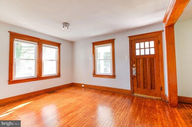 118 Spring St, Woodbury, NJ 08096 - photo 2