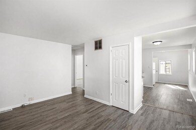3740 Ivanhoe Ave, Flint, MI 48506 - photo 6
