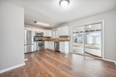 7-web-or-mls-4981-cryodon-blvd-n