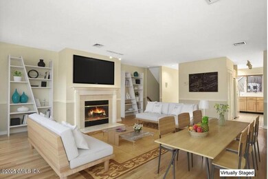 453 E Putnam Ave unit 3F, Cos Cob, CT 06807 - photo 2