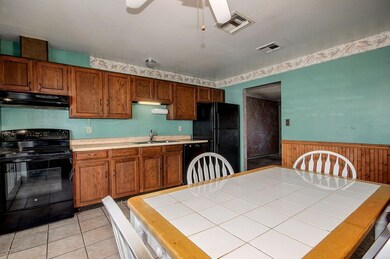 Kitchen/Dining