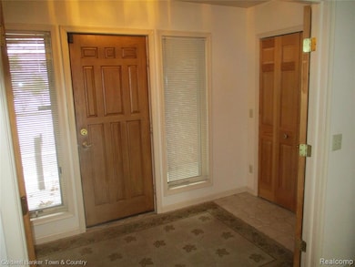 9102 Lake Crest Dr, Whitmore Lake, MI 48189 - photo 7