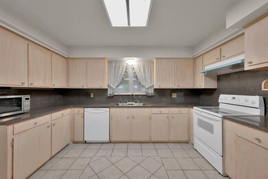 14212 Turnervine Dr, Tomball, TX 77375 - photo 6