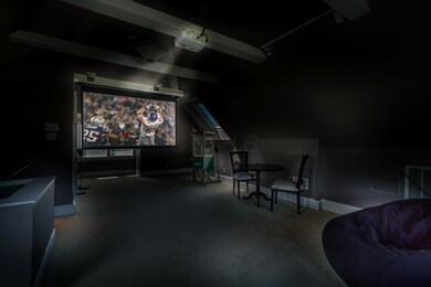 373 W Hubbard Ave, Columbus, OH 43215 - photo 7