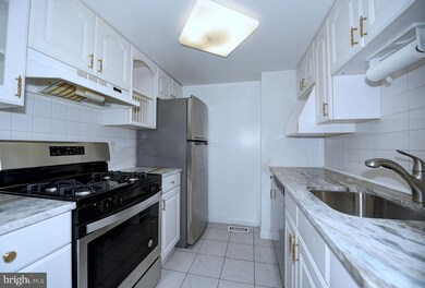 19 Eastford Ct, Parkville, MD 21234 - photo 3