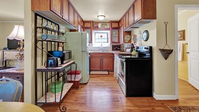 207 W Park St, Fredericksburg, TX 78624 - photo 6