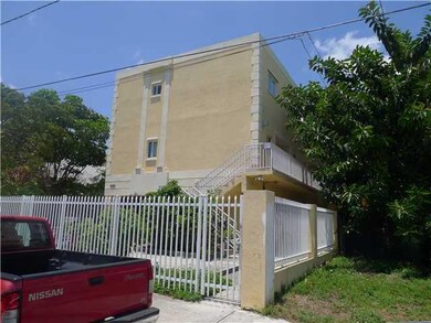 835 SW 2nd St unit 207, Miami, FL 33130 - photo 4