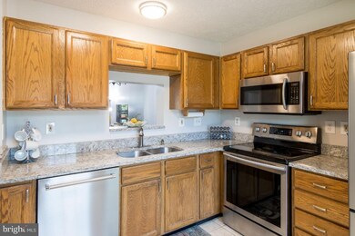 7903 Brightwind Ct, Ellicott City, MD 21043 - photo 6