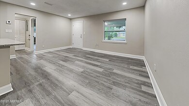 1833 Burkholder Cir E, Jacksonville, FL 32216 - photo 3