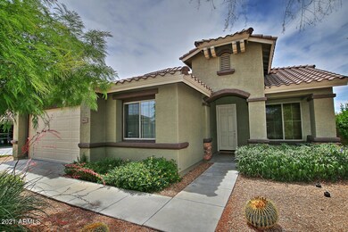 39622 N Rolling Green Way New-large-002-