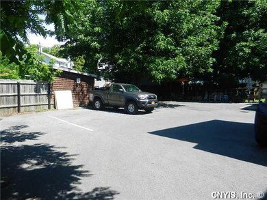 Parking Lot/Garage
