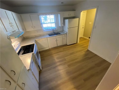 407 Hustings Ln unit E, Newport News, VA 23608 - photo 4