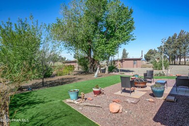 24585 N Catalina St, Paulden, AZ 86334 - photo 6