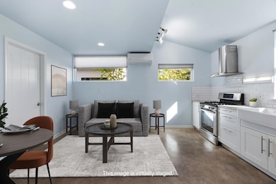 1309 Singleton Ave unit 2, Austin, TX 78702 - photo 3