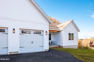 RDP 25-1106 24 Crescent Terr - Morgan (2