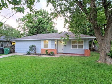 9910 Carmalee St, Houston, TX 77075 - photo 2