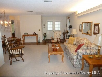 6184 Burning Tree Ln, Spring Hill, FL 34606 - photo 2