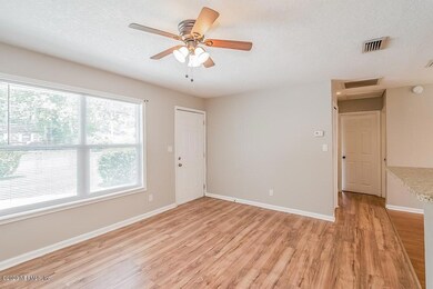 5653 Green Forest Dr, Jacksonville, FL 32244 - photo 7