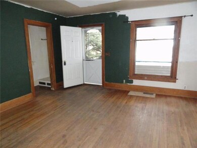 1010 Parker St, Lansing, MI 48912 - photo 4