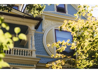 726 NW 22nd Ave, Portland, OR 97210 - photo 2