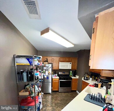 4037 Chetham Way, Woodbridge, VA 22192 - photo 5