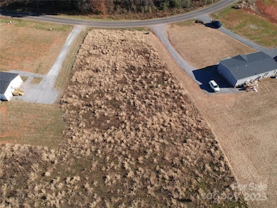 497 Eagle Mills Rd unit 4, Hamptonville, NC 27020 - photo 6