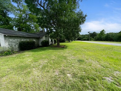 11 Hayes Cir, Tifton, GA 31794 - photo 4